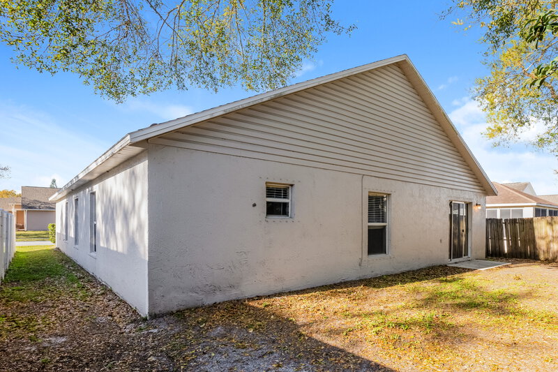 0/Mo, 4307 Pembridge Ave Orlando, FL 32826 Rear View 2