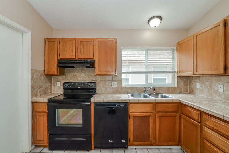 2,105/Mo, 1092 Manigan Ave Oviedo, FL 32765 Kitchen View