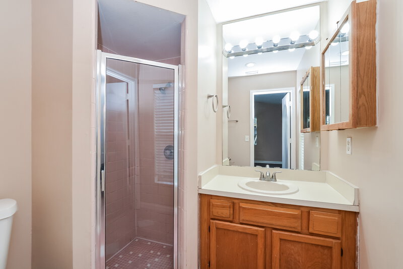 2,105/Mo, 1092 Manigan Ave Oviedo, FL 32765 Main Bathroom View