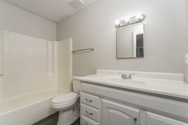 1,830/Mo, 1140 Windway Cir Kissimmee, FL 34744 Bathroom View