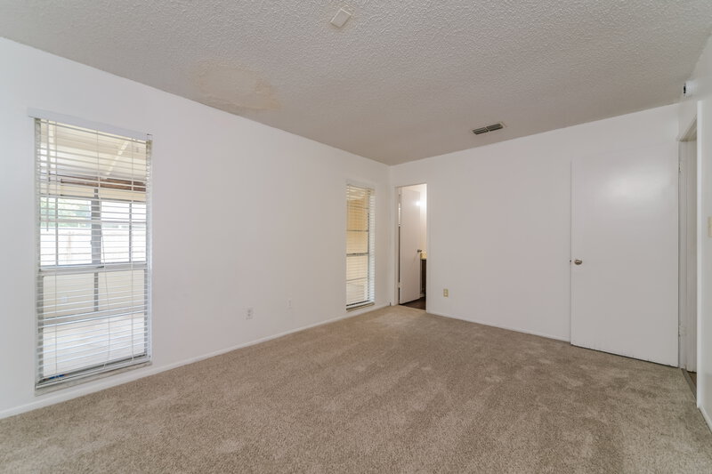 2,115/Mo, 123 Hidalgo Ave Kissimmee, FL 34743 Main Bedroom View 2