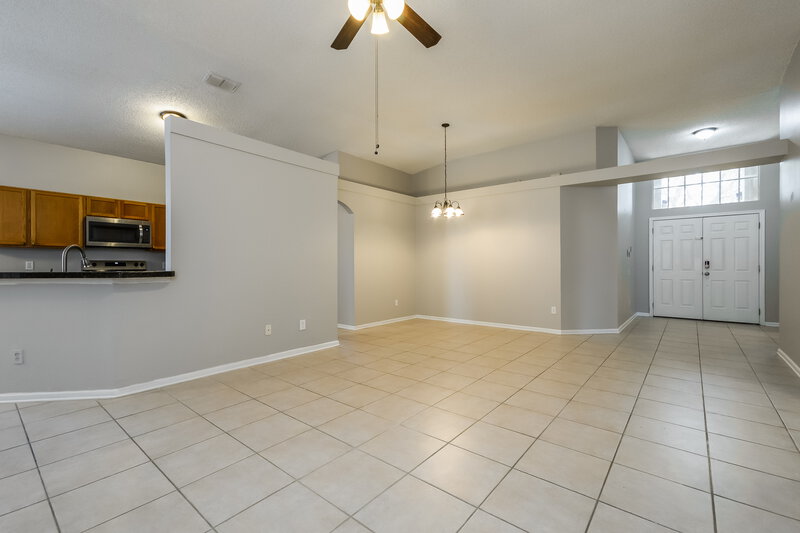 2,390/Mo, 7241 Mardell Ct Orlando, FL 32835 Living Room View 2