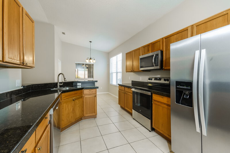 2,390/Mo, 7241 Mardell Ct Orlando, FL 32835 Kitchen View 2