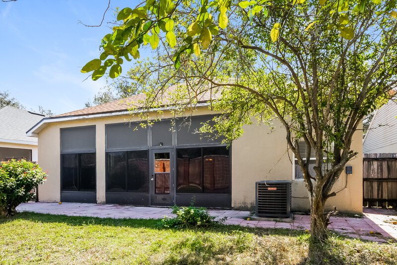 2,390/Mo, 7241 Mardell Ct Orlando, FL 32835 Rear View