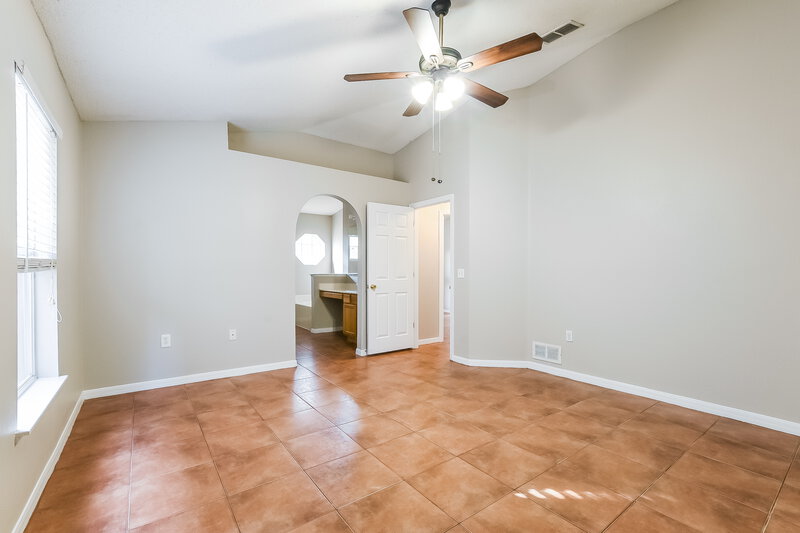 2,350/Mo, 3525 Stonefield Dr Orlando, FL 32826 Main Bedroom View