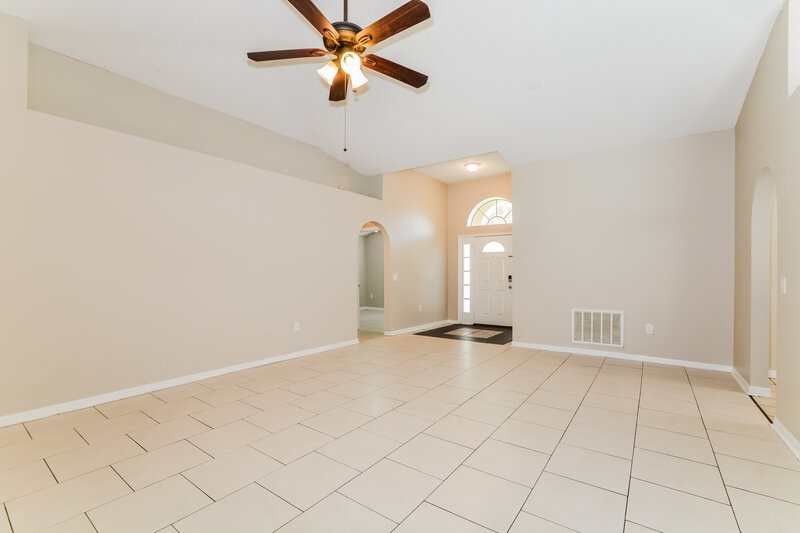 2,065/Mo, 5070 Silver Thistle Ln Saint Cloud, FL 34772 Living Room View 2