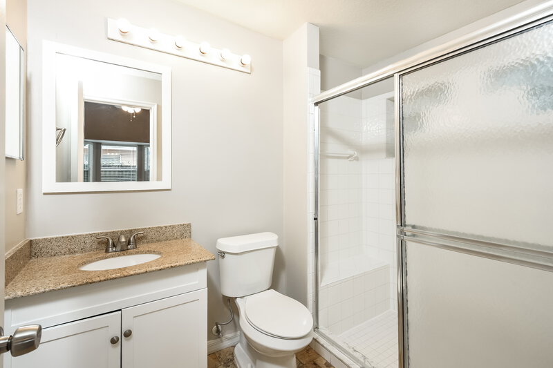 2,530/Mo, 3313 Hamlet Loop Winter Park, FL 32792 Main Bathroom View