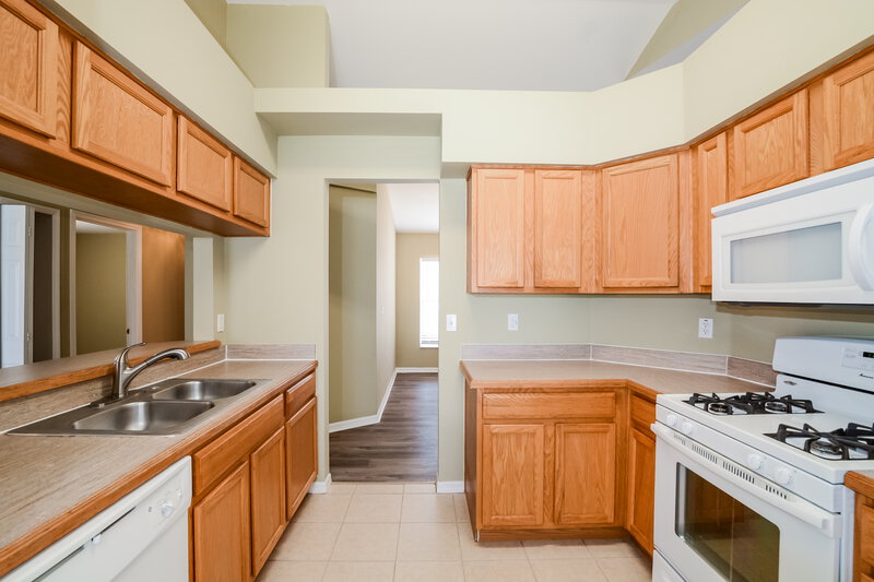 2,095/Mo, 13124 Moonflower Ct Clermont, FL 34711 Kitchen View