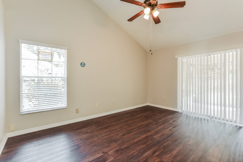 2,445/Mo, 2071 Sawgrass Dr Apopka, FL 32712 Main Bedroom View