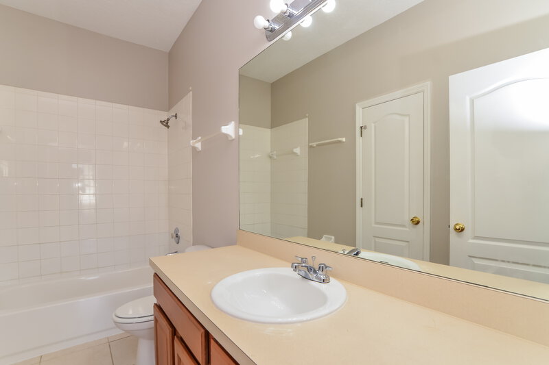 2,685/Mo, 553 Jasmine Bloom Dr Apopka, FL 32712 Bathroom View