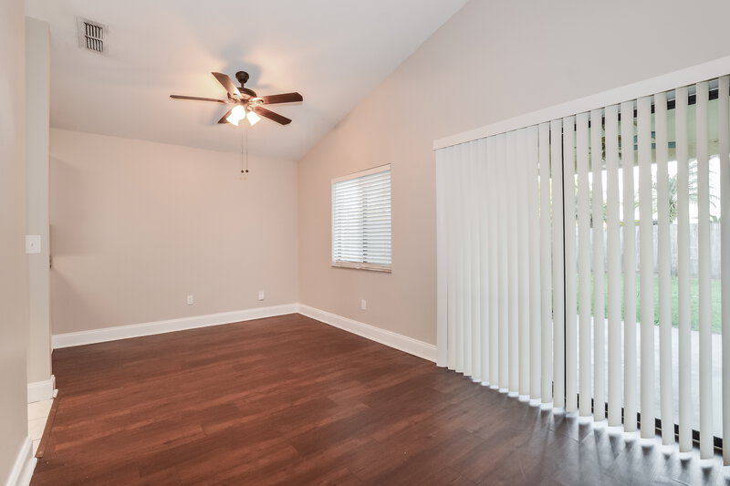 2,200/Mo, 1041 Vernon Loop Oviedo, FL 32765 Living Room View