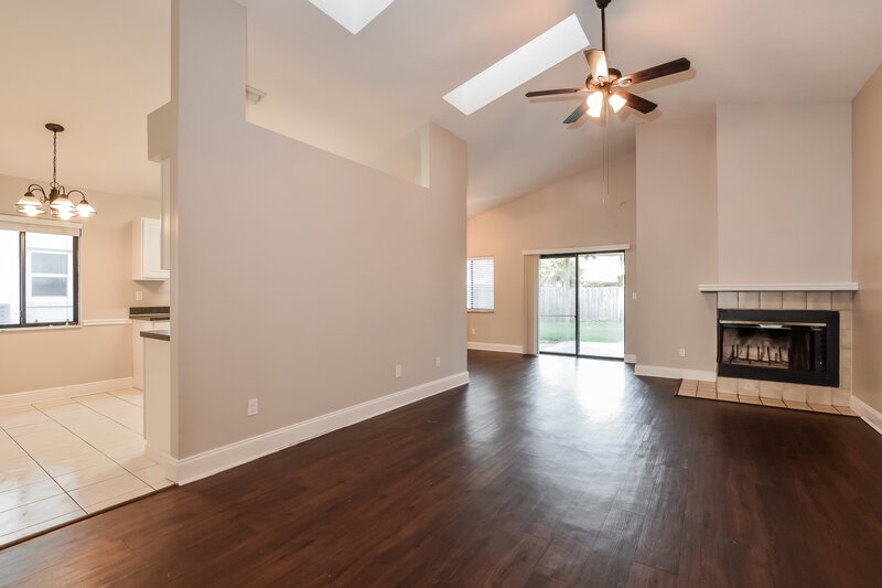 2,200/Mo, 1041 Vernon Loop Oviedo, FL 32765 Living Room View 3