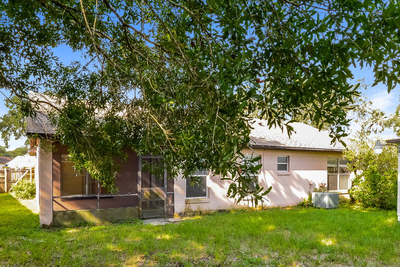 2,920/Mo, 2735 Talladega Dr Orlando, FL 32826 Rear View