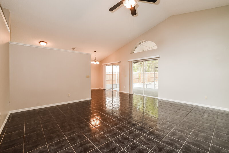 2,265/Mo, 1626 Riveredge Rd Oviedo, FL 32766 Living Room View 2
