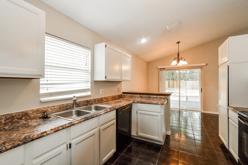 2,265/Mo, 1626 Riveredge Rd Oviedo, FL 32766 Kitchen View 2