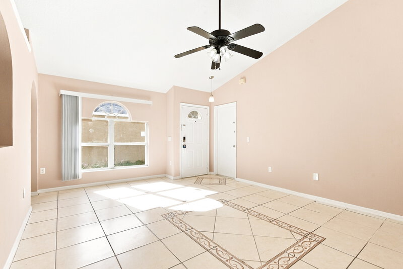2,175/Mo, 10506 Rocking a Run Orlando, FL 32825 Living Room View