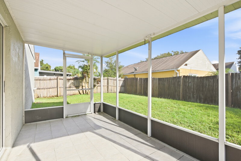 2,175/Mo, 10506 Rocking a Run Orlando, FL 32825 Sun Room View