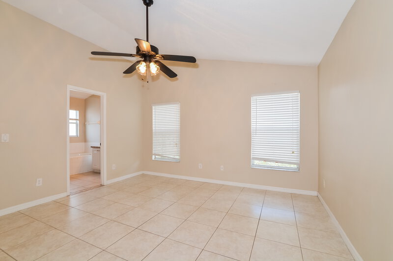 2,130/Mo, 2184 Mallard Creek Cir Kissimmee, FL 34743 Main Bedroom View