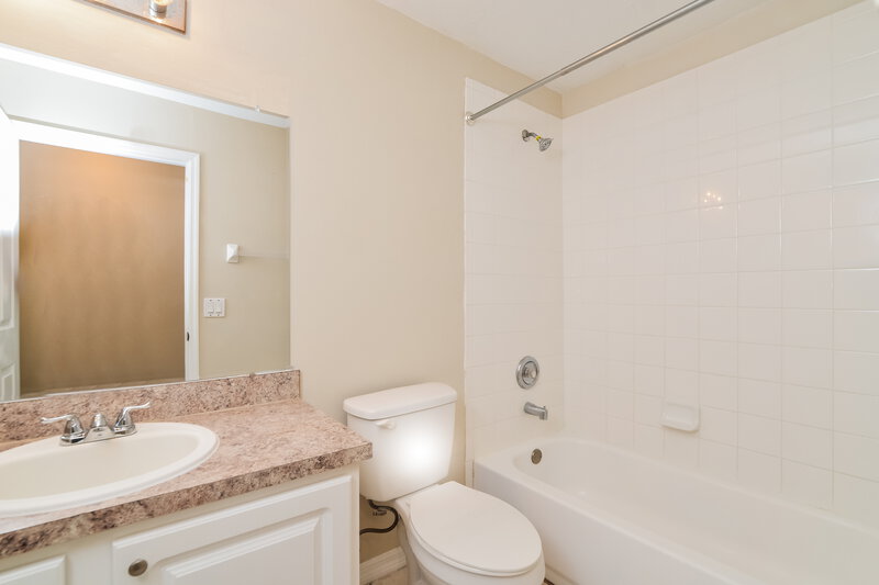 2,130/Mo, 2184 Mallard Creek Cir Kissimmee, FL 34743 Bathroom View