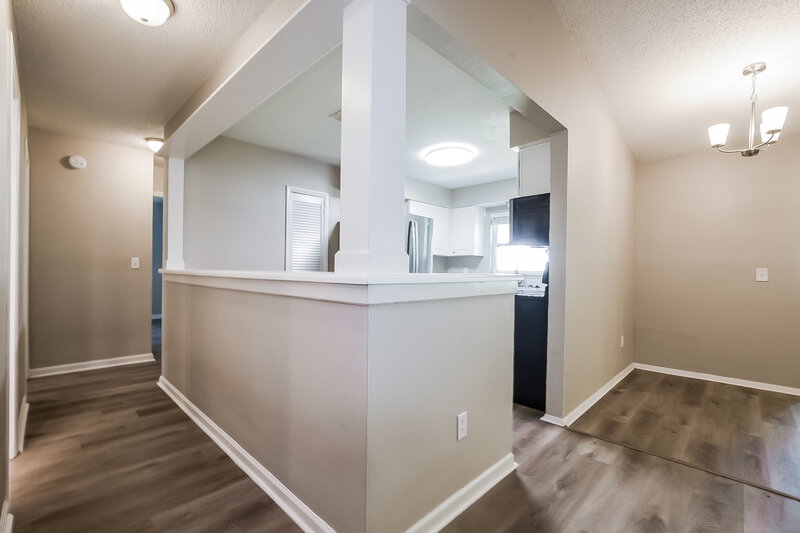 2,050/Mo, 175 Exeter Ave Longwood, FL 32750 Kitchen View 2