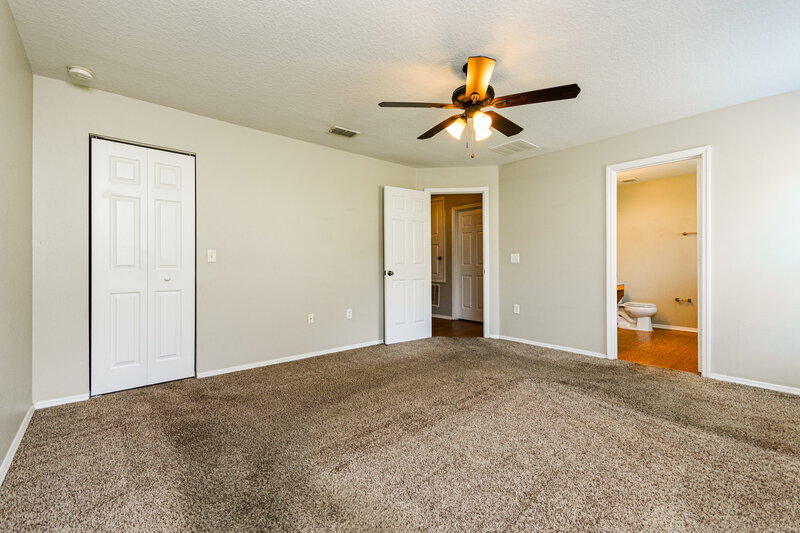 2,525/Mo, 2833 Breezy Meadow Rd Apopka, FL 32712 Main Bedroom View