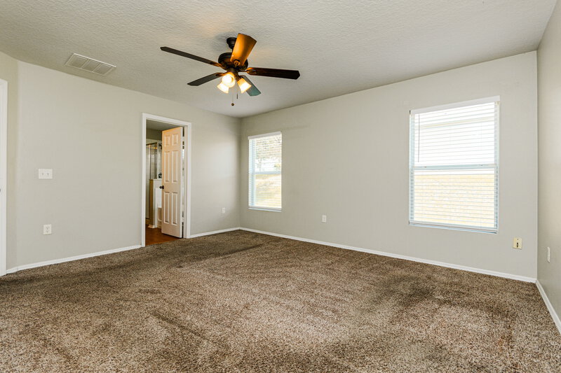 2,525/Mo, 2833 Breezy Meadow Rd Apopka, FL 32712 Main Bedroom View 2