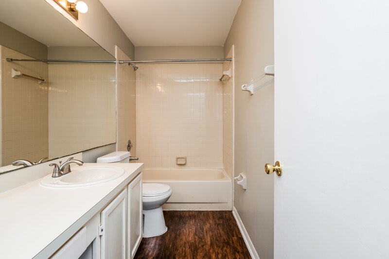 2,445/Mo, 296 Morning Glory Dr Lake Mary, FL 32746 Bathroom View
