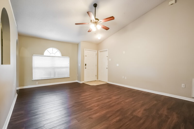 2,230/Mo, 12738 Parkbury Dr Orlando, FL 32828 Living Room View