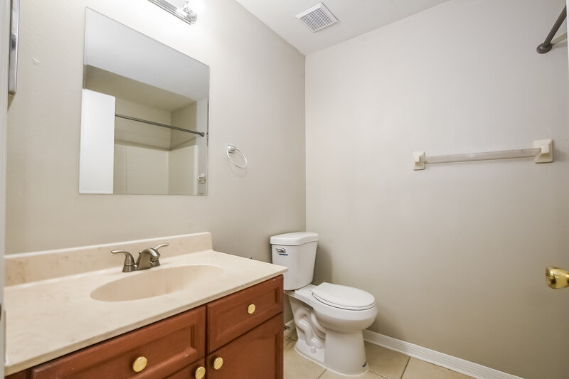 2,230/Mo, 12738 Parkbury Dr Orlando, FL 32828 Bathroom View
