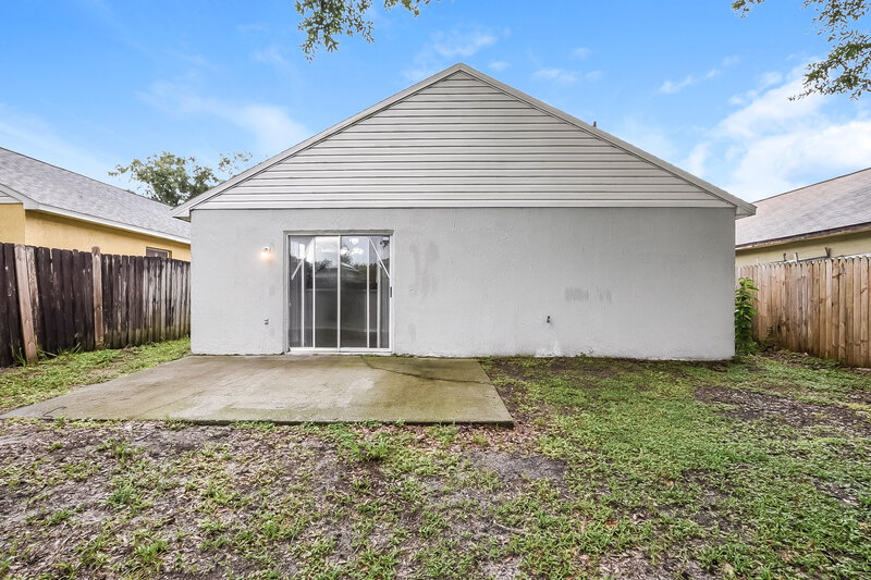 2,230/Mo, 12738 Parkbury Dr Orlando, FL 32828 Rear View
