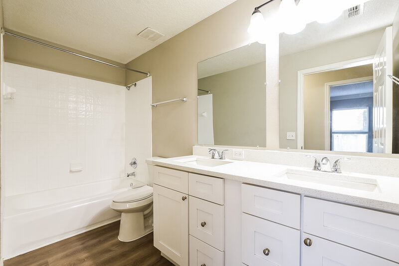2,440/Mo, 4201 Shadow Creek Cir Oviedo, FL 32765 Bathroom View