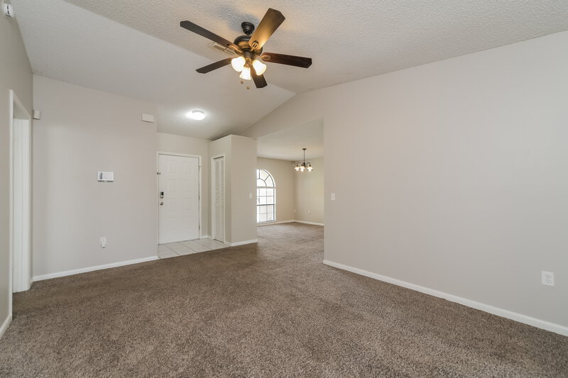 1,730/Mo, 1209 Croydon Cir Kissimmee, FL 34758 Living Room View 2