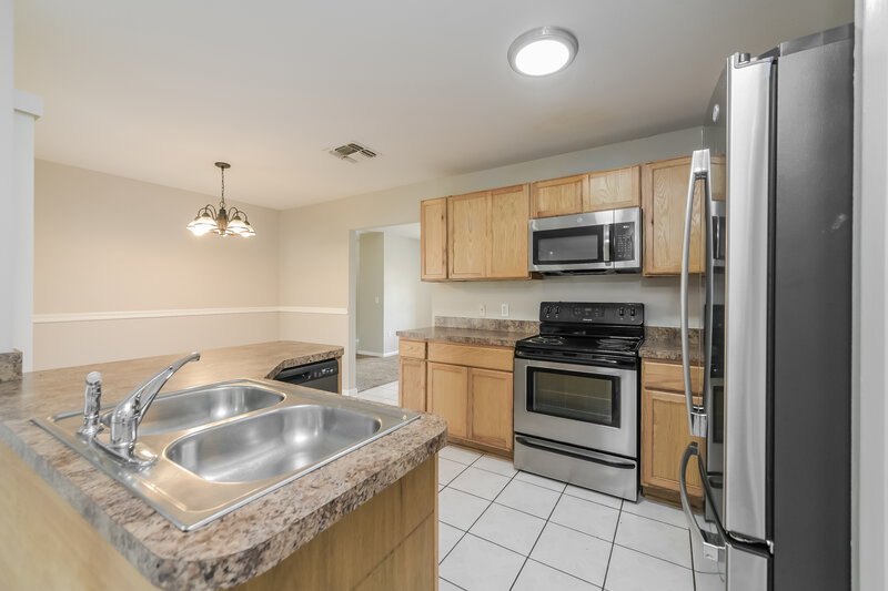 1,730/Mo, 1209 Croydon Cir Kissimmee, FL 34758 Kitchen View 2