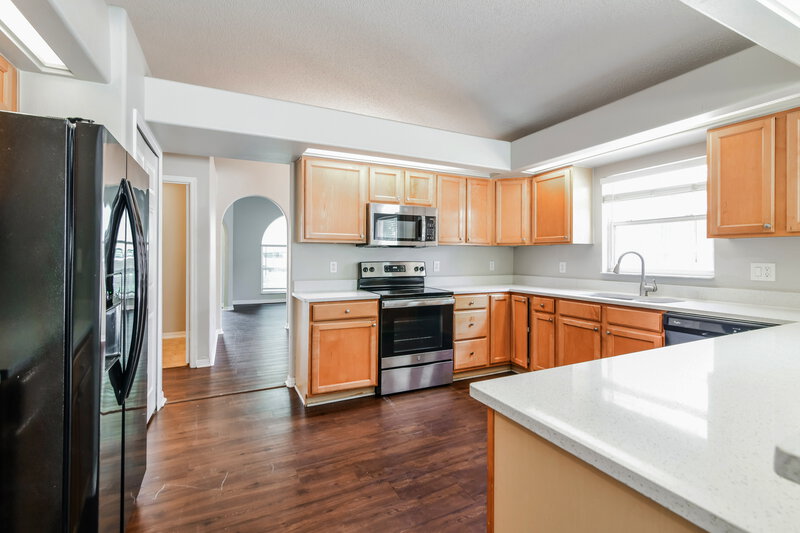 2,280/Mo, 16329 Coopers Hawk Ave Clermont, FL 34714 Kitchen View