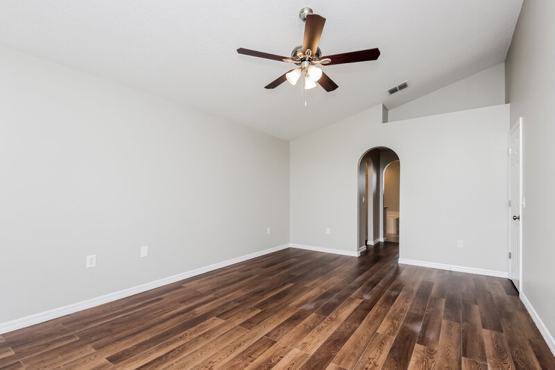 2,060/Mo, 323 Colonade Ct Kissimmee, FL 34758 Main Bedroom View