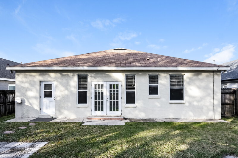 2,295/Mo, 5549 Ligustrum Loop Oviedo, FL 32765 Rear View