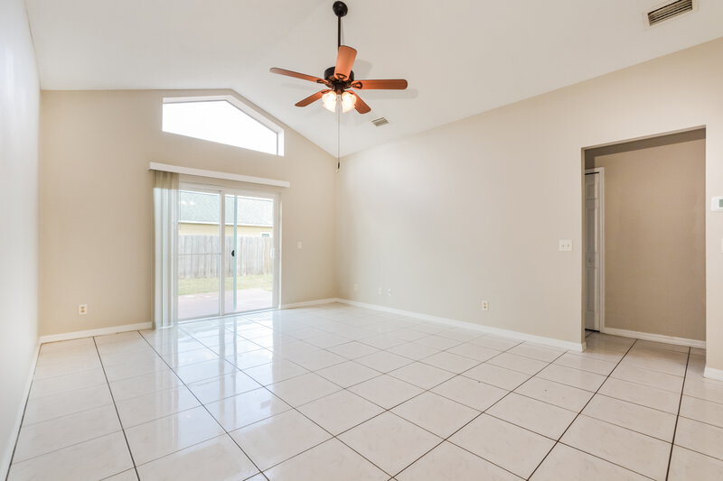 2,275/Mo, 8869 Lambert Ln Orlando, FL 32825 Living Room View 2