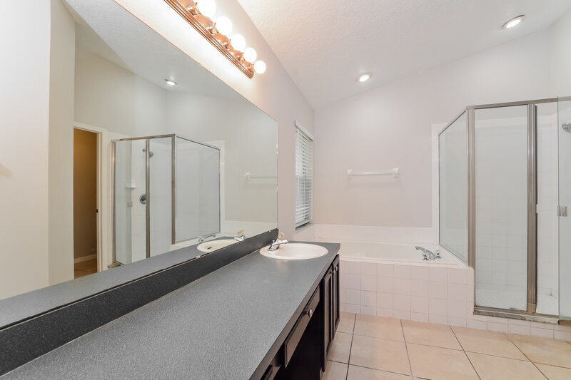 2,295/Mo, 2336 Cobblefield Cir Apopka, FL 32703 Main Bathroom View