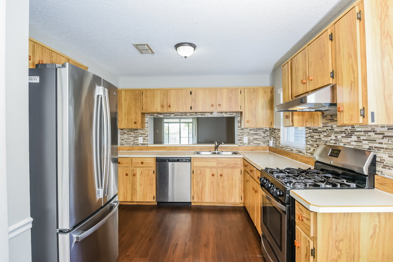 2,130/Mo, 3188 Pinto Dr Kissimmee, FL 34746 Kitchen View