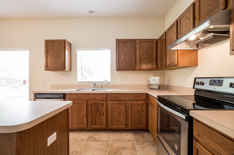2,890/Mo, 2646 Lake Cora Rd Apopka, FL 32712 Kitchen View