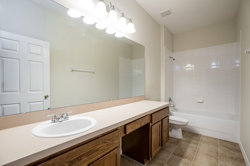 2,890/Mo, 2646 Lake Cora Rd Apopka, FL 32712 Bathroom View