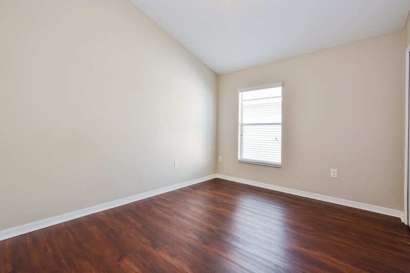 2,450/Mo, 1981 Lady Elisabeth Ave Orlando, FL 32826 Bedroom View 3