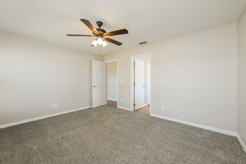 1,960/Mo, 11838 Foxglove Dr Clermont, FL 34711 Main Bedroom View