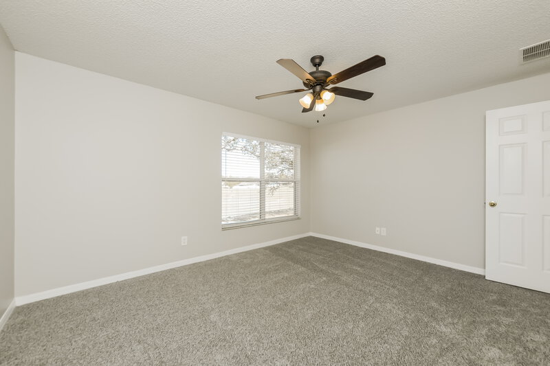 1,960/Mo, 11838 Foxglove Dr Clermont, FL 34711 Main Bedroom View 2