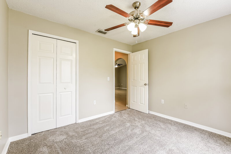 2,170/Mo, 4313 Iveyglen Ave Orlando, FL 32826 Bedroom View 3