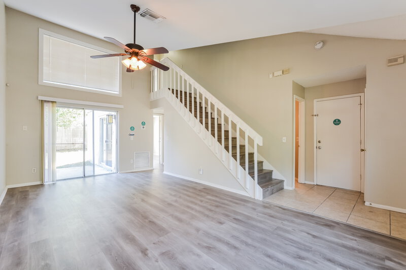 2,050/Mo, 1280 Pin Oak Dr Apopka, FL 32703 Misc View 3