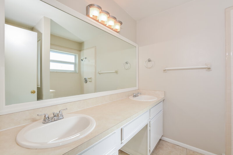 2,050/Mo, 1280 Pin Oak Dr Apopka, FL 32703 Misc View 9