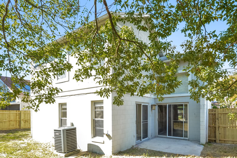 2,050/Mo, 1280 Pin Oak Dr Apopka, FL 32703 Misc View 16