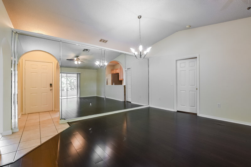 2,055/Mo, 1967 Corner School Dr Orlando, FL 32820 Family Room View