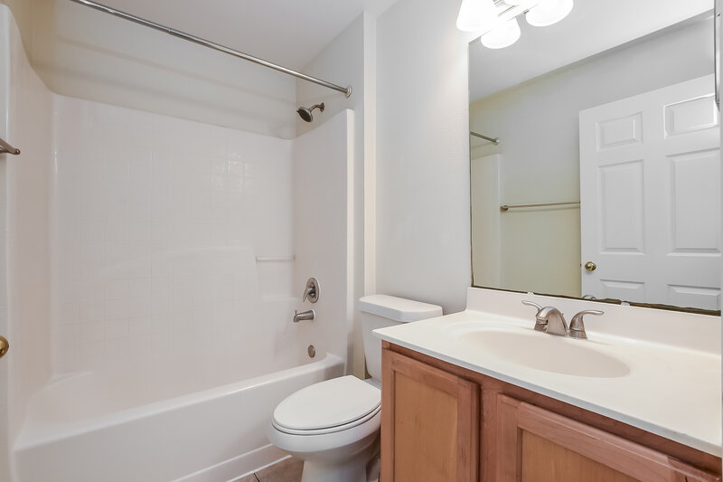 2,055/Mo, 1967 Corner School Dr Orlando, FL 32820 Bathroom View